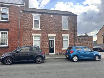 2 bedroom end of terrace house to rent