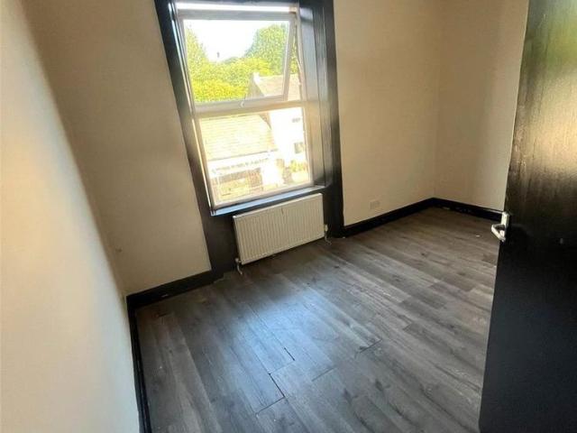 2 bedroom end of terrace house to rent