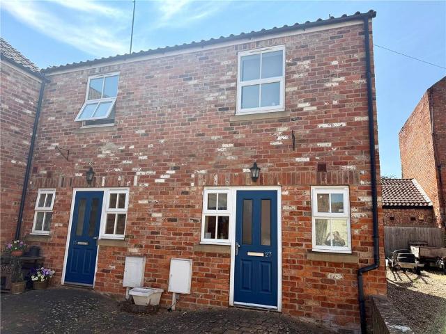2 bedroom end of terrace house to rent