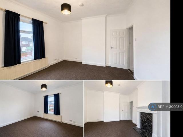 2 bedroom end of terrace house to rent