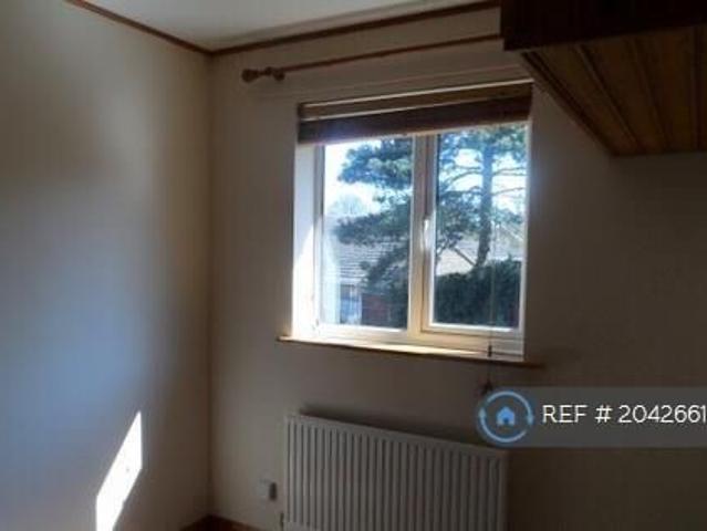 2 bedroom end of terrace house to rent