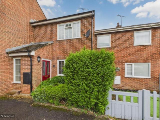 2 bedroom end of terrace house to rent