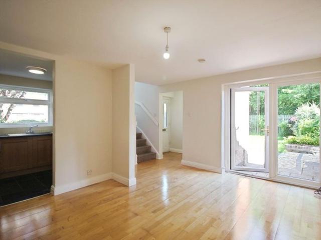 2 bedroom end of terrace house to rent