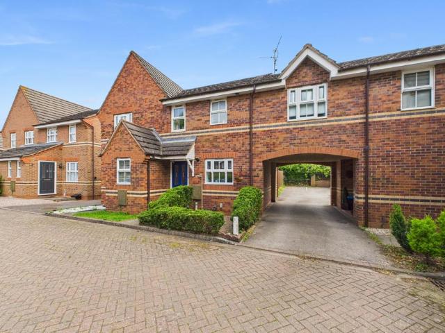 2 bedroom end of terrace house to rent