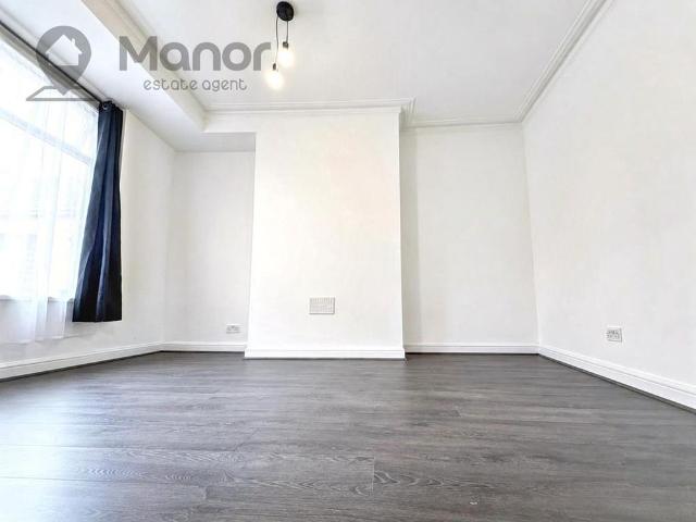 2 bedroom end of terrace house to rent