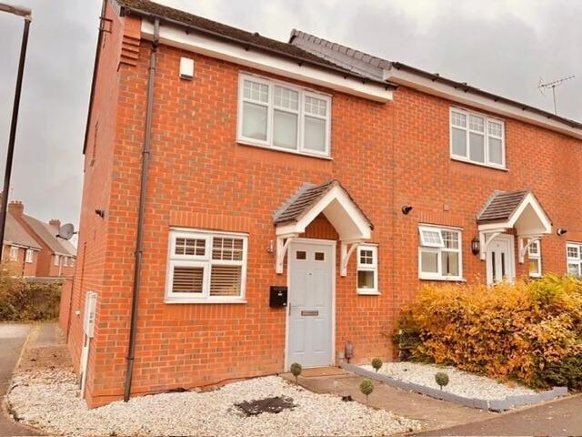 2 bedroom end of terrace house to rent