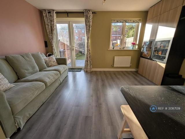 2 bedroom end of terrace house to rent