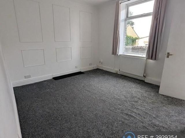 2 bedroom end of terrace house to rent