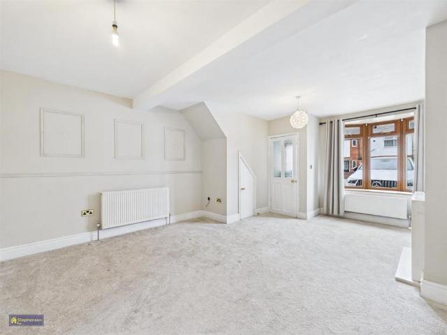 2 bedroom end of terrace house to rent