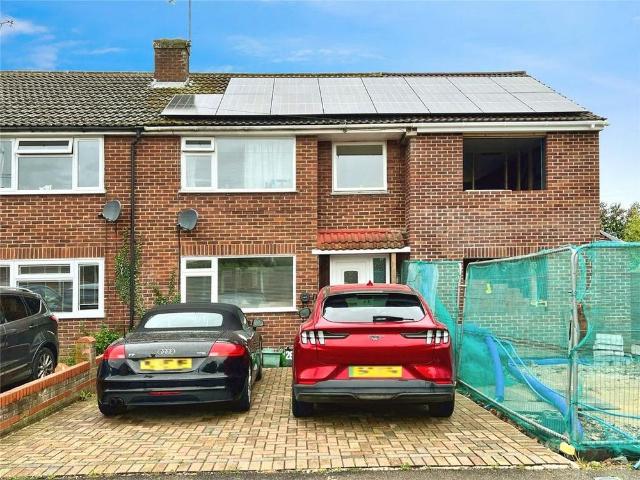 2 bedroom end of terrace house to rent