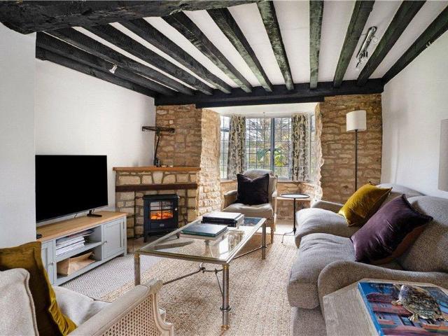 2 bedroom end of terrace house to rent