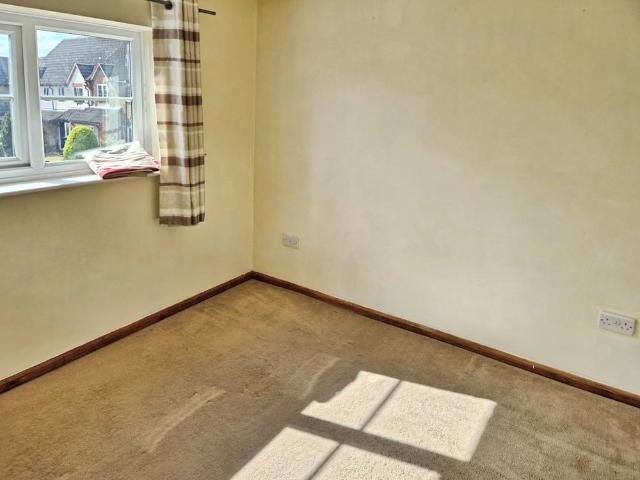 2 bedroom end of terrace house to rent