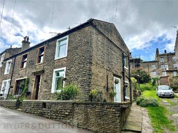 2 bedroom end of terrace house to rent