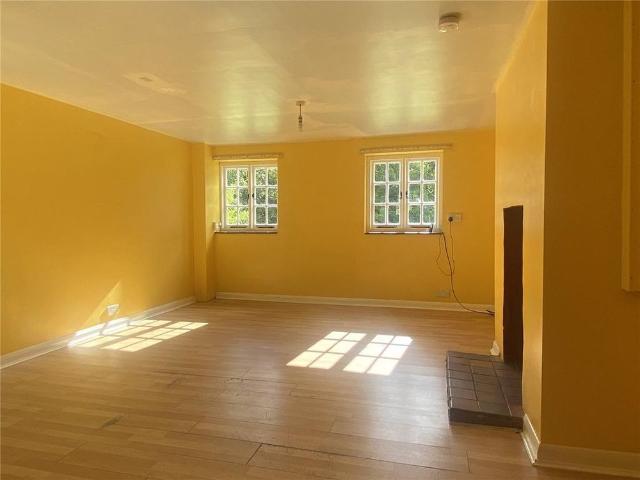 2 bedroom end of terrace house to rent