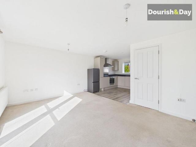 2 bedroom end of terrace house to rent