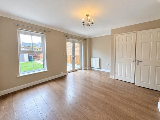 2 bedroom end of terrace house to rent