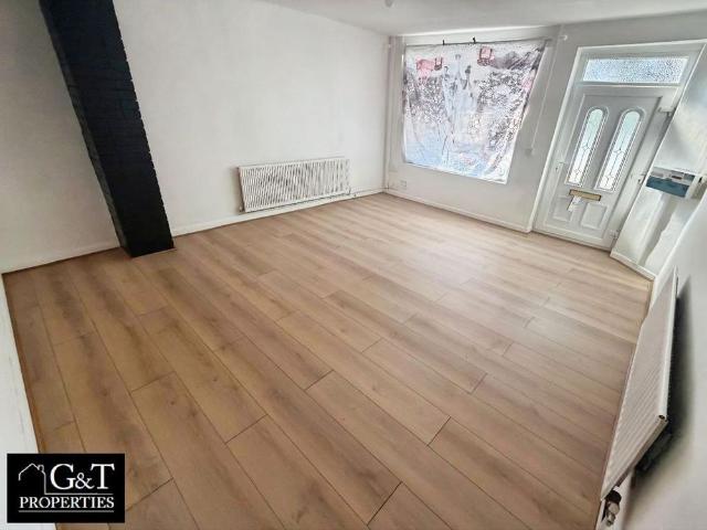 2 bedroom end of terrace house to rent