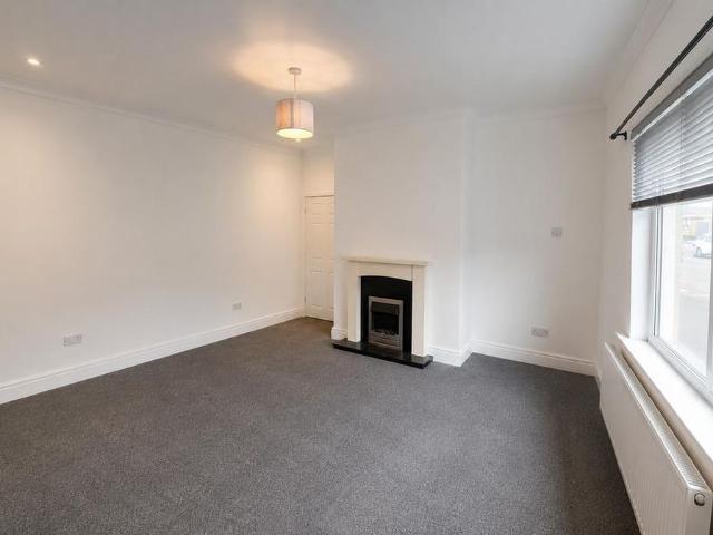 2 bedroom end of terrace house to rent