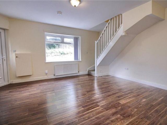 2 bedroom end of terrace house to rent