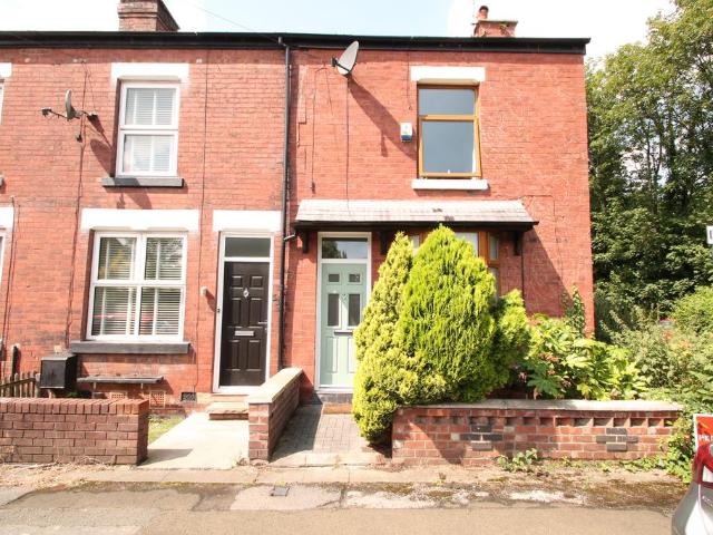2 bedroom end of terrace house to rent