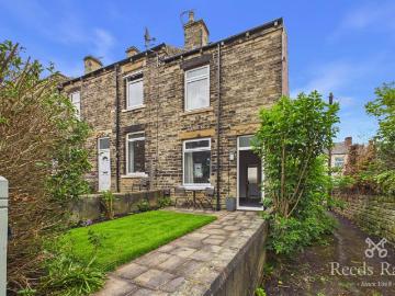2 bedroom end of terrace house to rent
