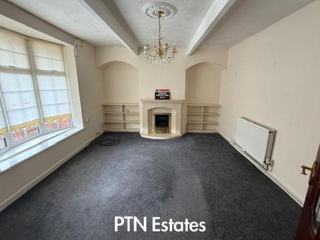2 bedroom end of terrace house to rent