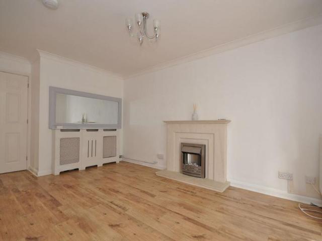 2 bedroom end of terrace house to rent