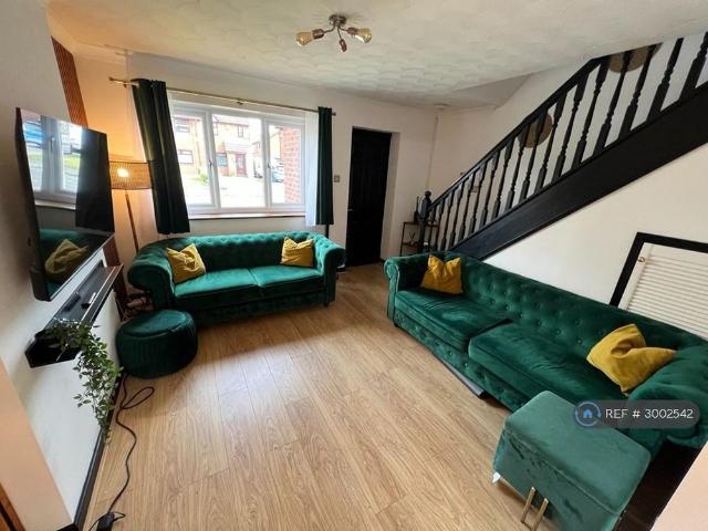 2 bedroom end of terrace house to rent