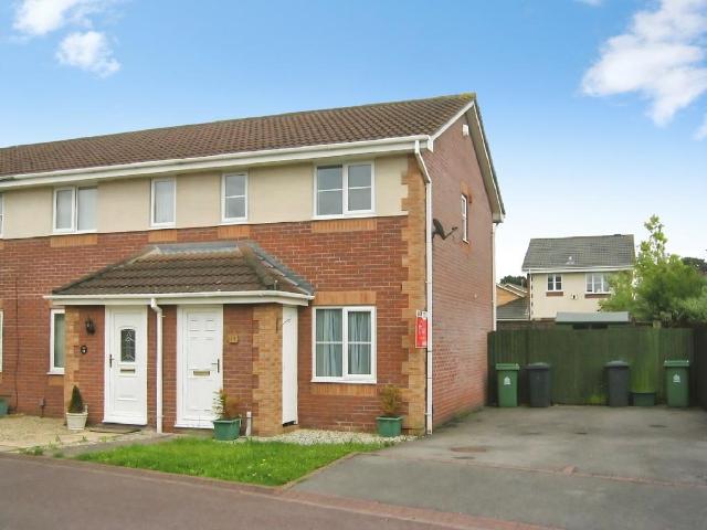 2 bedroom end of terrace house to rent