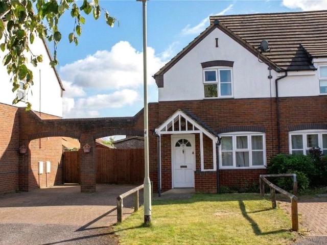 2 bedroom end of terrace house to rent
