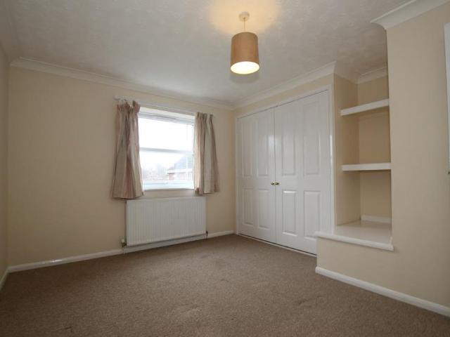 2 bedroom end of terrace house to rent