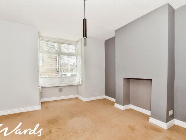 2 bedroom end of terrace house to rent