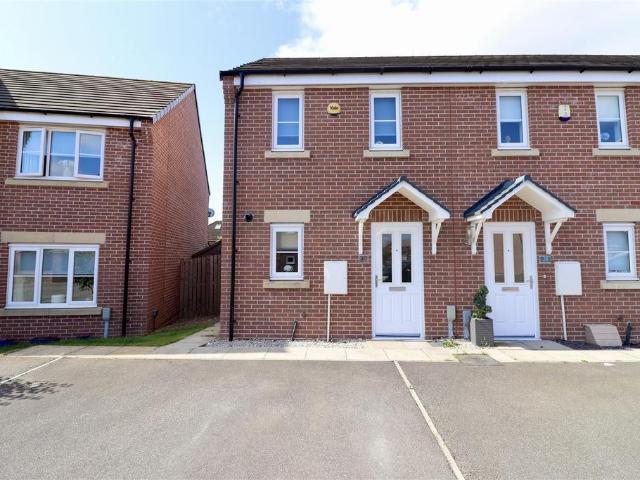 2 bedroom end of terrace house to rent