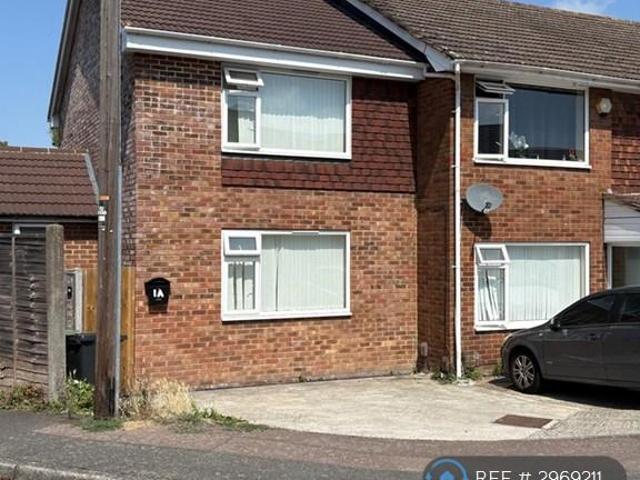 2 bedroom end of terrace house to rent