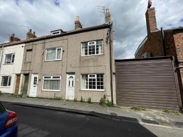 2 bedroom end of terrace house to rent