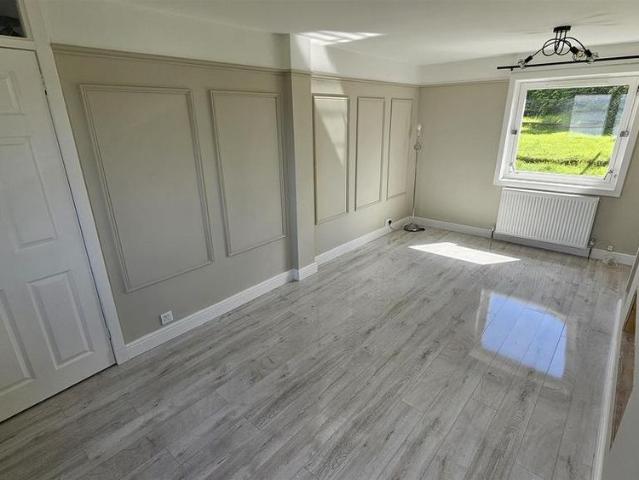 2 bedroom end of terrace house to rent