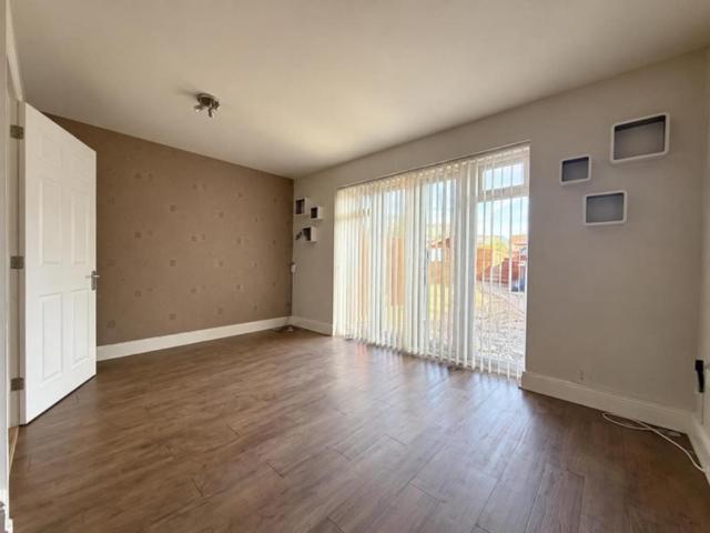 2 bedroom end of terrace house to rent