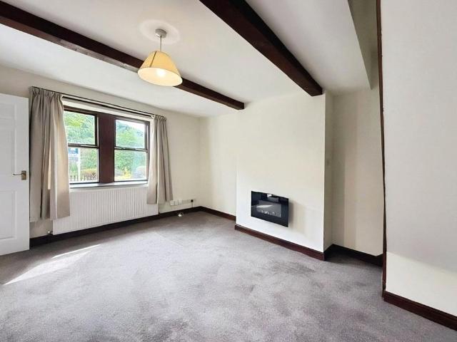 2 bedroom end of terrace house to rent