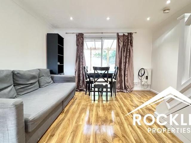 2 bedroom end of terrace house to rent
