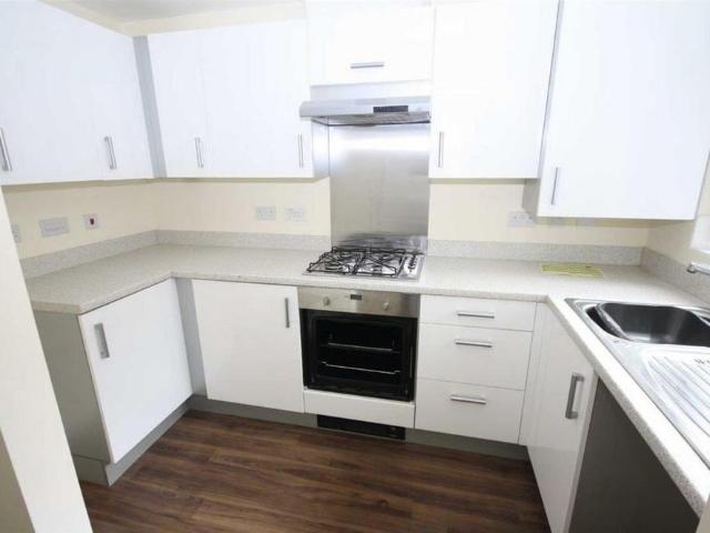 2 bedroom end of terrace house to rent