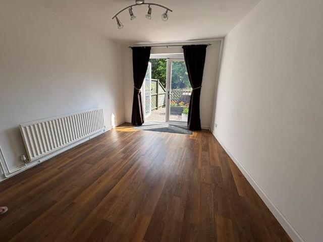 2 bedroom end of terrace house to rent