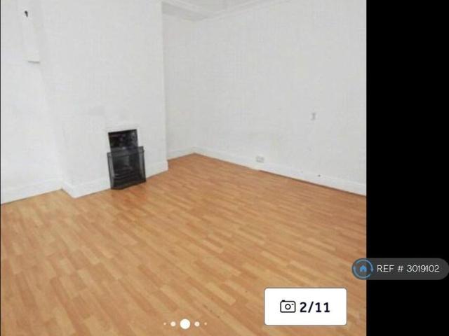 2 bedroom end of terrace house to rent