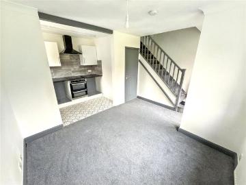 2 bedroom end of terrace house to rent