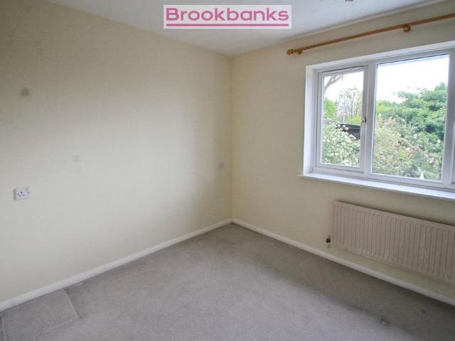 2 bedroom end of terrace house to rent