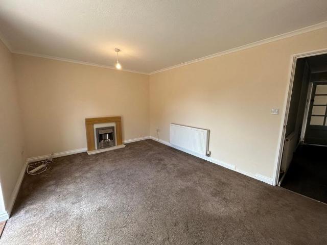 2 bedroom end of terrace house to rent