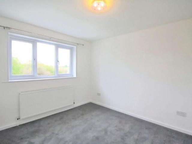 2 bedroom end of terrace house to rent