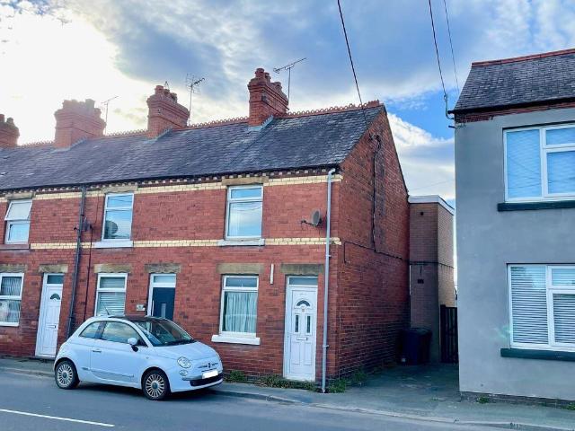 2 bedroom end of terrace house to rent