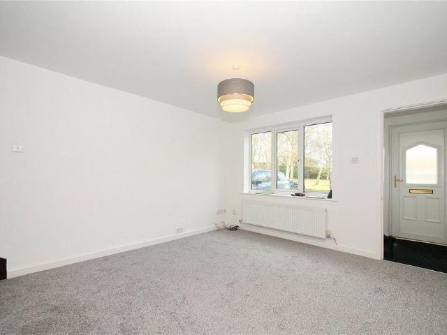 2 bedroom end of terrace house to rent