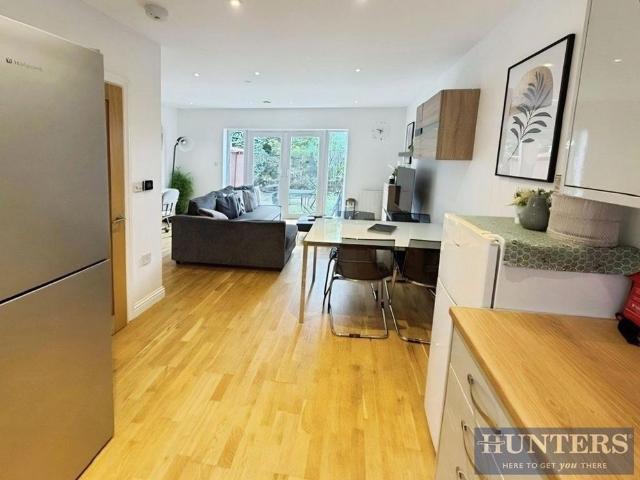 2 bedroom end of terrace house to rent