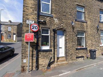 2 bedroom end of terrace house to rent